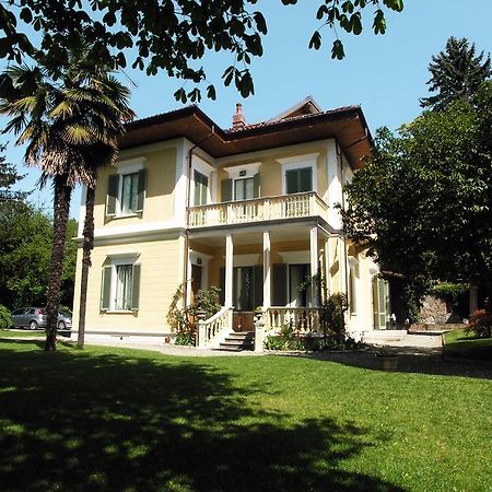 Villa D'Azeglio 알비아노디브레 외부 사진