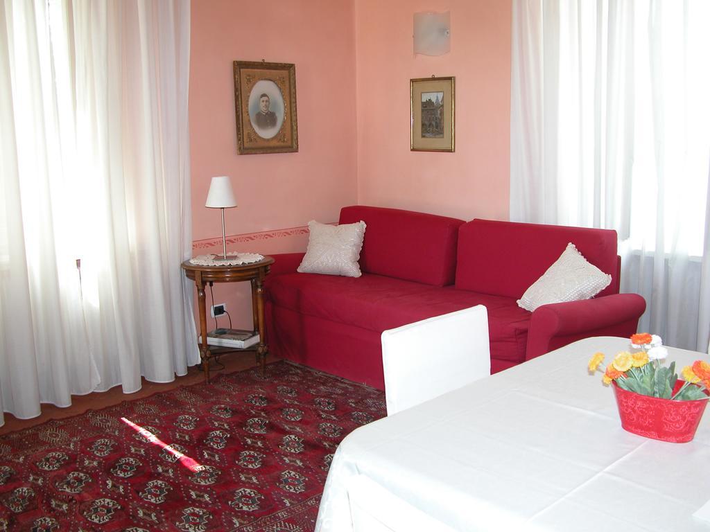 Villa D'Azeglio 알비아노디브레 외부 사진