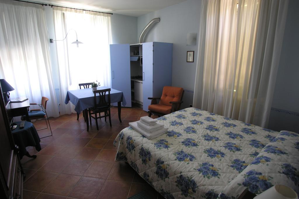 Villa D'Azeglio 알비아노디브레 객실 사진